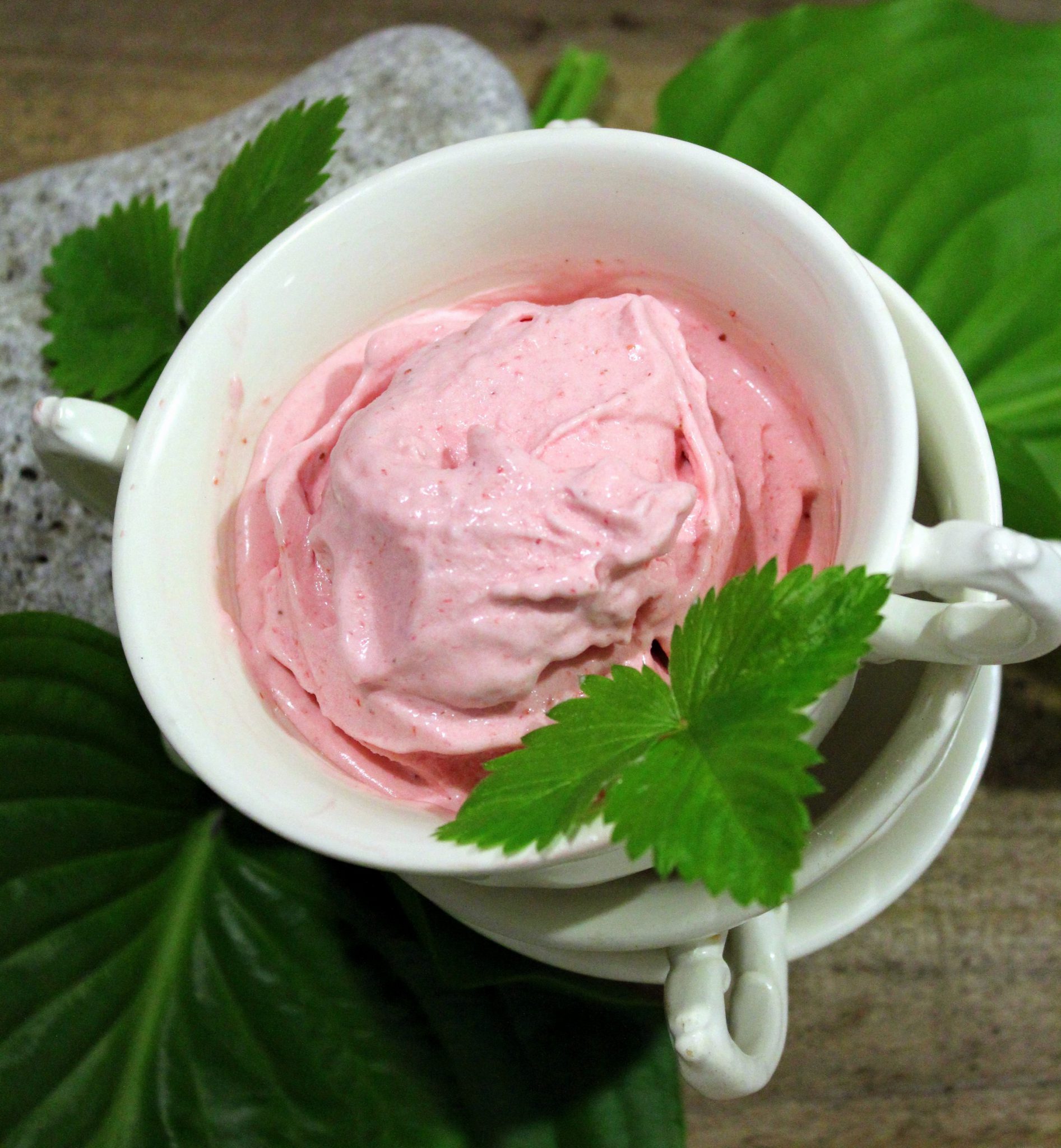 Helado De Fresa Un Delicioso Y Refrescante Postre Casero