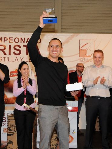 Rafael Guerrero Vanegas se ha proclamado por segundo año consecutivo Mejor Barista de Castilla y León al proclamarse vencedor del VII Campeonato de Baristas de Castilla y León.