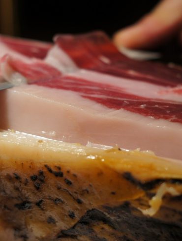 Cortando Jamón de Bellota 100% Ibérico 5 Jotas (2)